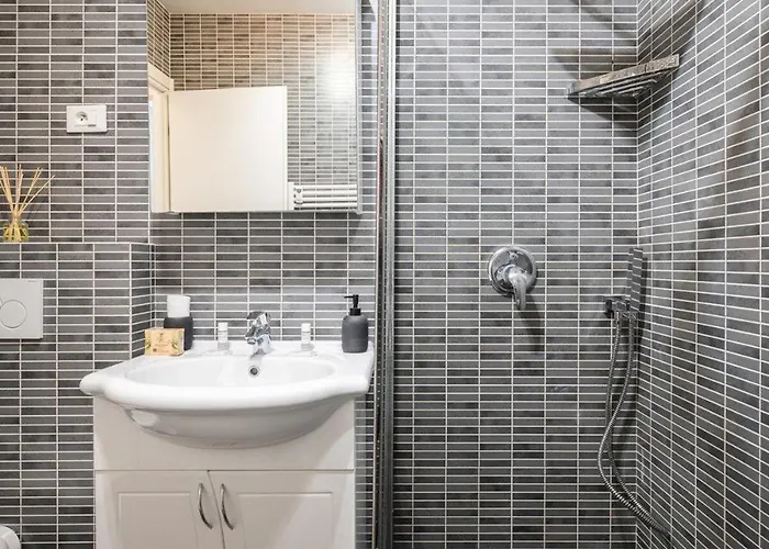 Lamiraute - Proche Centre - - Clim - Wifi * Ментона